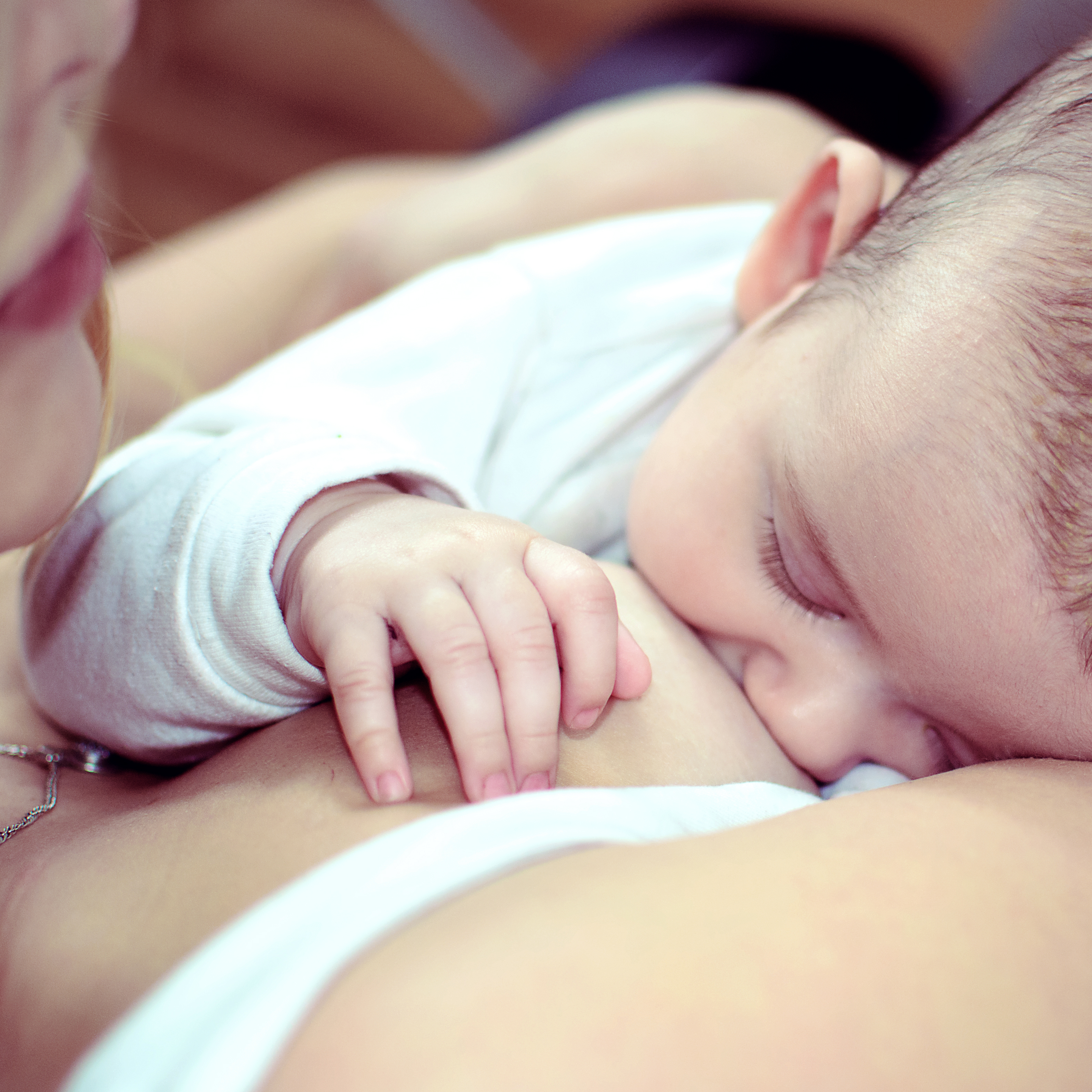 Viactiv Krankenkasse-Stillen-Baby | VIACTIV Krankenkasse