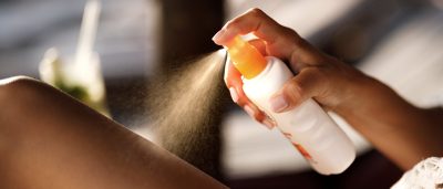 Applying suntan lotion! | VIACTIV Krankenkasse