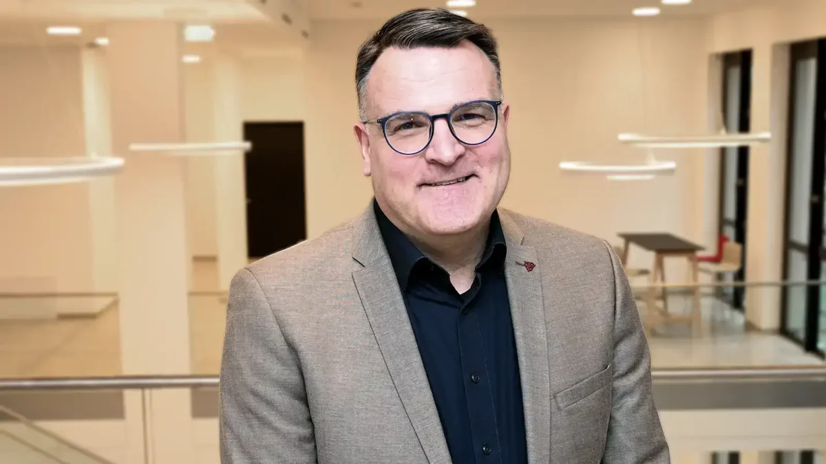 Ein Portraitfoto des Ausbilders Thorsten Kellermann. | VIACTIV Krankenkasse