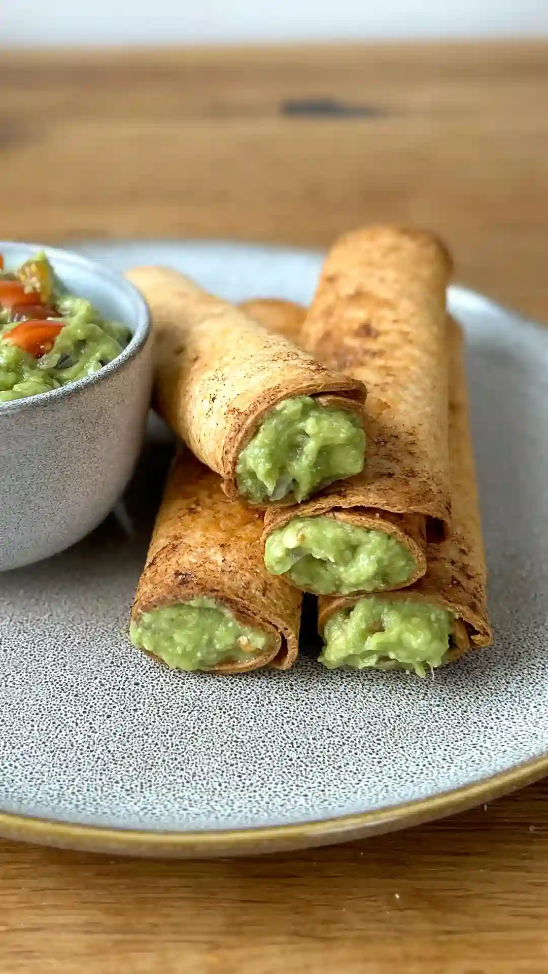 Tortilla-Rollen mit Guacamole-Füllung | VIACTIV Krankenkasse