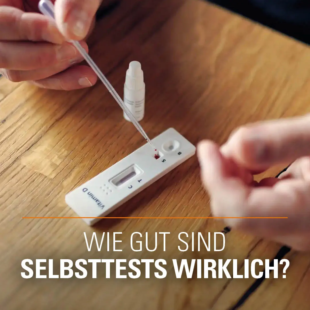 Eine Person macht einen Selbsttest zu Hause. Diese drückt gerade die Flüssigkeit der Pipette auf den Test. | VIACTIV Krankenkasse