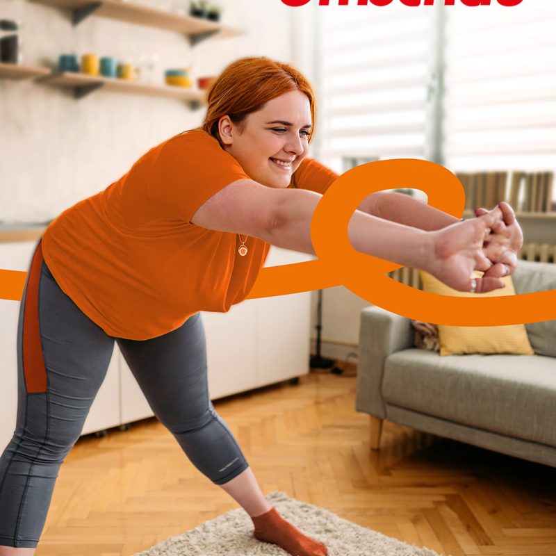 Young Overweight Woman Stretching Before Exercising | VIACTIV Krankenkasse